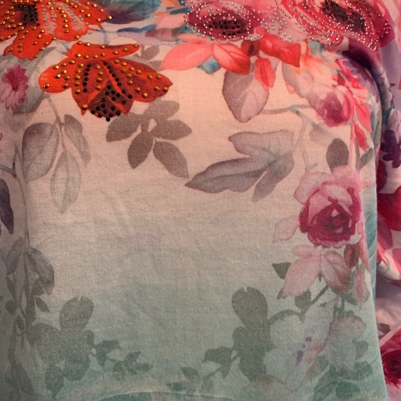 New Directions plus size 2X gorgeous multicolored floral top - Picture 4 of 10